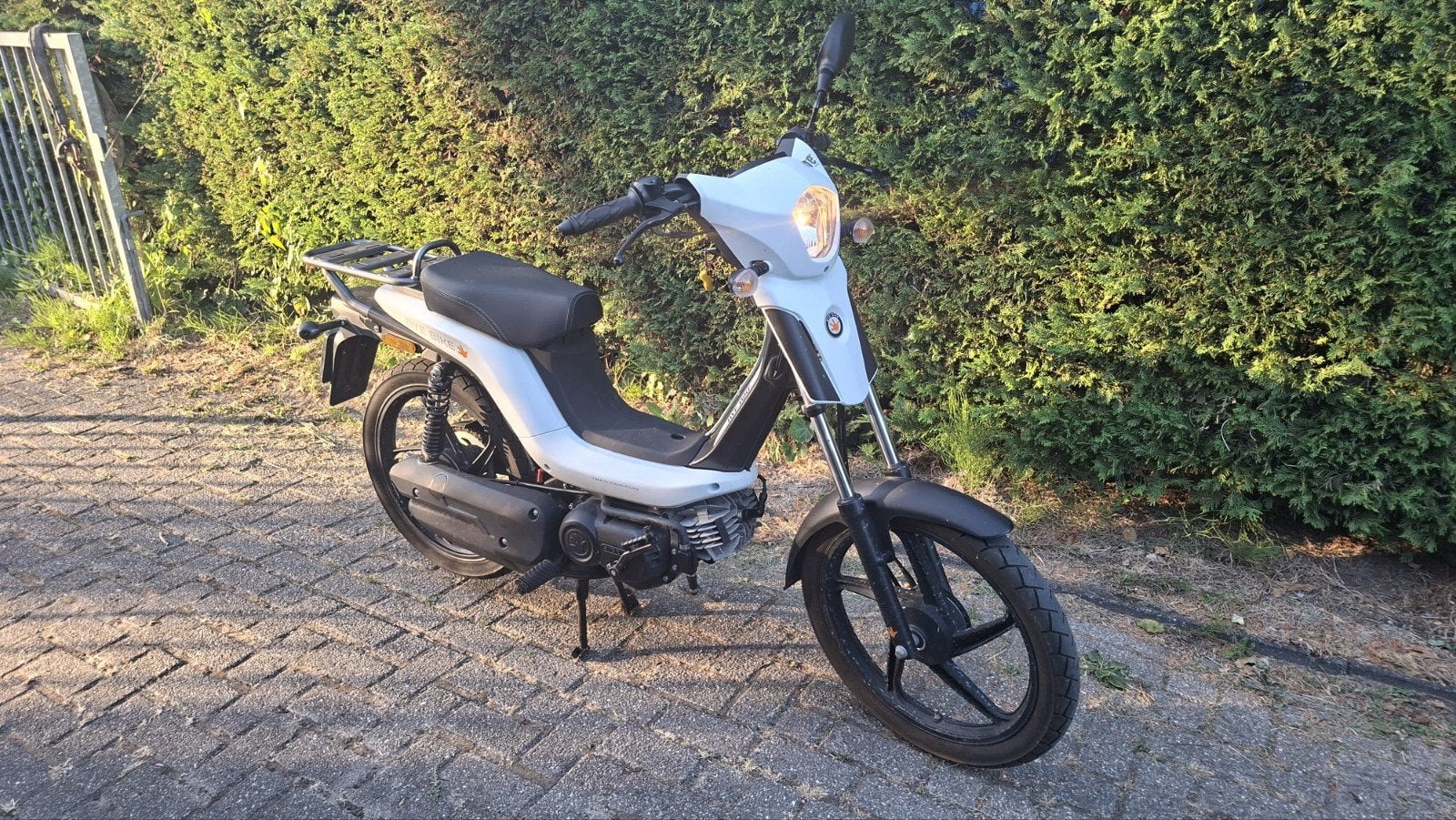 Rieju Bye Bike Snorfiets - Zo goed als nieuw!, Fietsen en Brommers, Ophalen, Zo goed als nieuw, Benzine, Overige merken