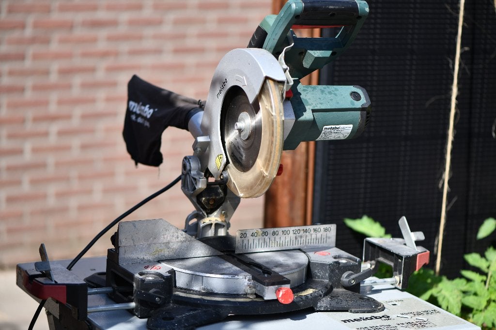 Metabo Afkortzaag KS216M Lasercut, Gebruikt, Ophalen of Verzenden, Afkortzaag, 30 tot 70 mm