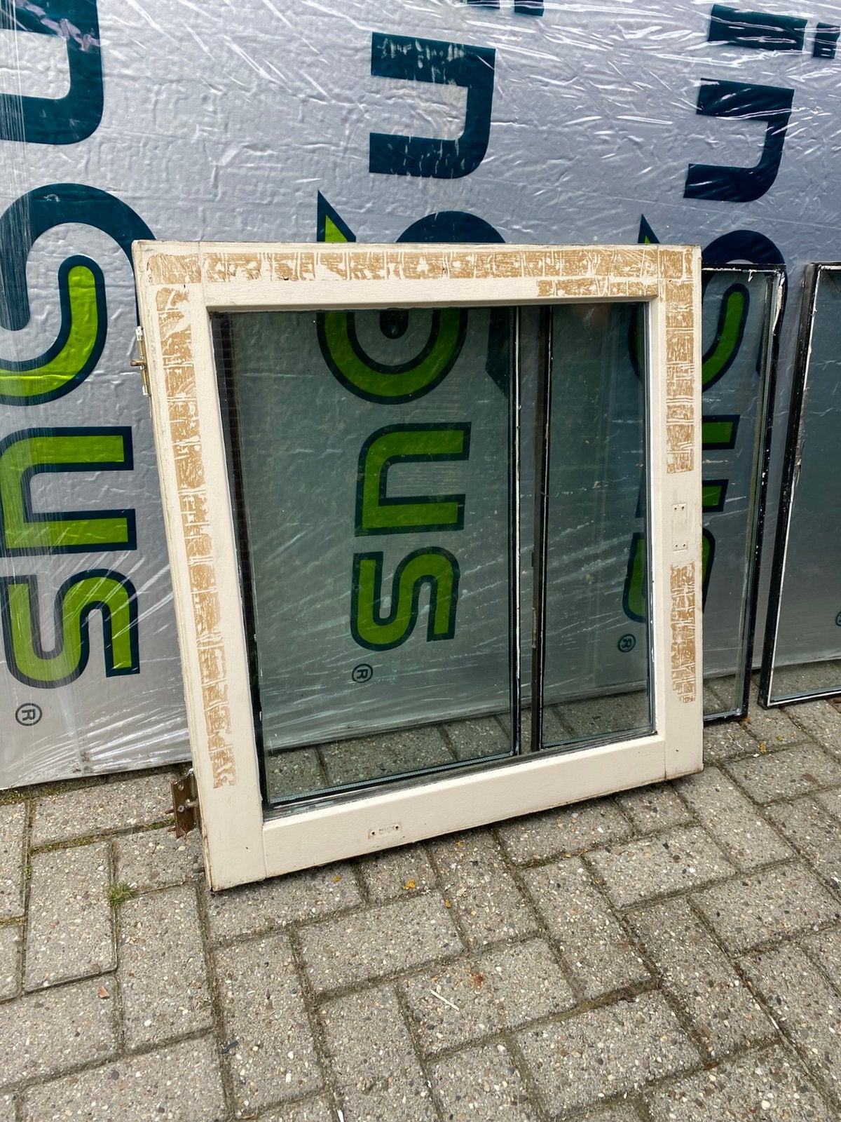 Hardhouten raam, Doe-het-zelf en Verbouw, Kozijnen en Schuifpuien, Ophalen, Raamkozijn, Zo goed als nieuw, 75 tot 150 cm