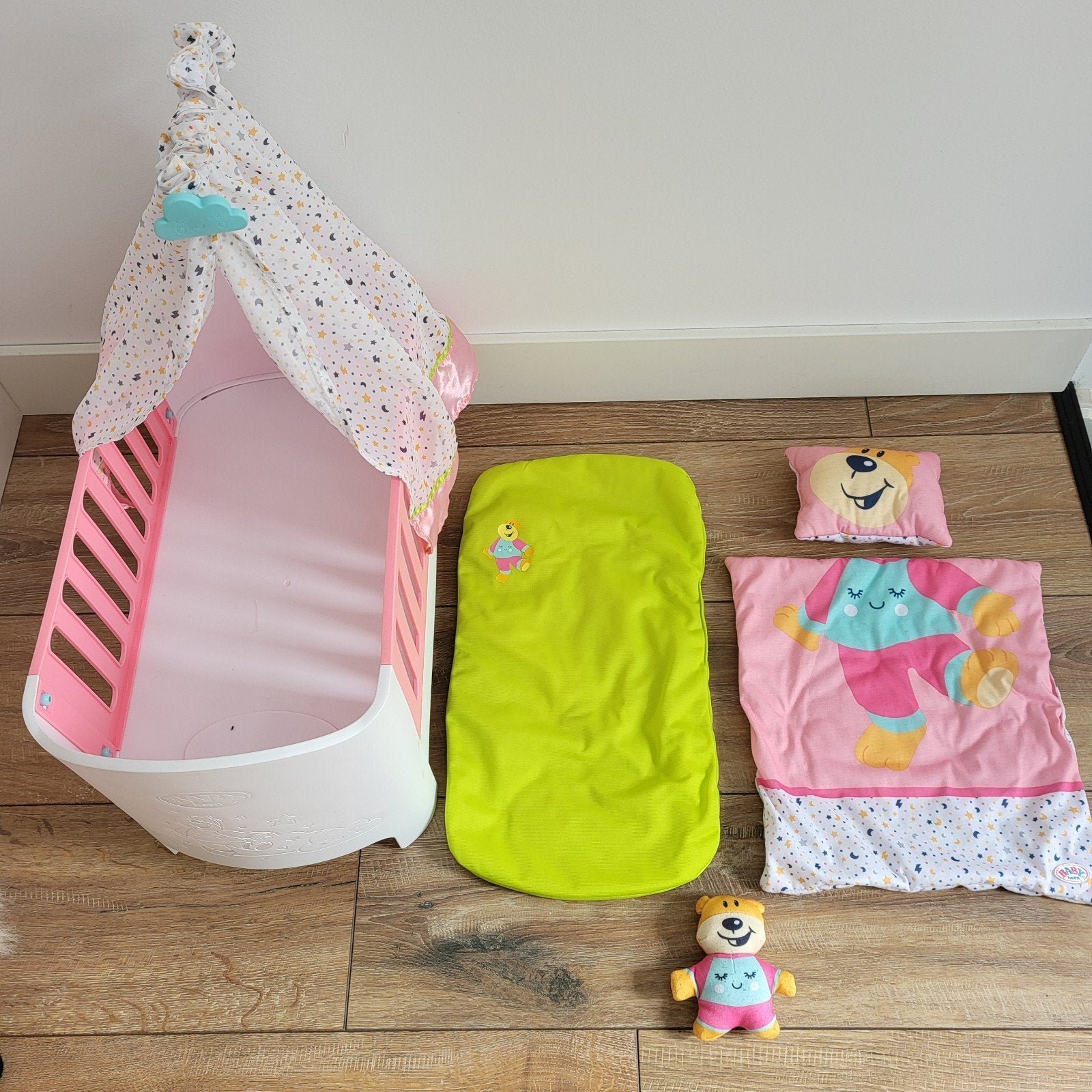 Baby Born Magische Hemelbedje met Muziek en Geluid Babyborn., Ophalen of Verzenden, Zo goed als nieuw, Babypop
