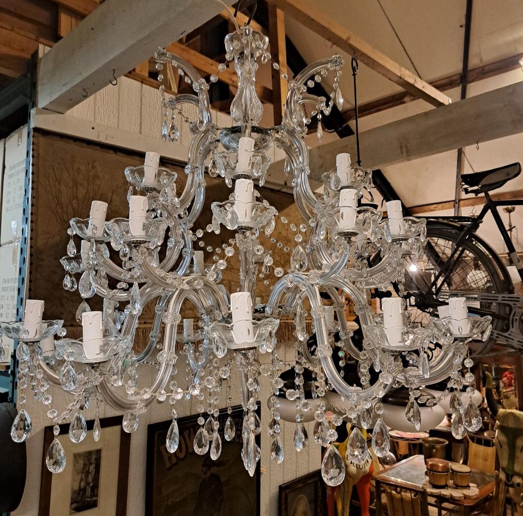 Mooie kristallen kroonluchter met 30 lichtpunten 90 x 90 cm, Ophalen