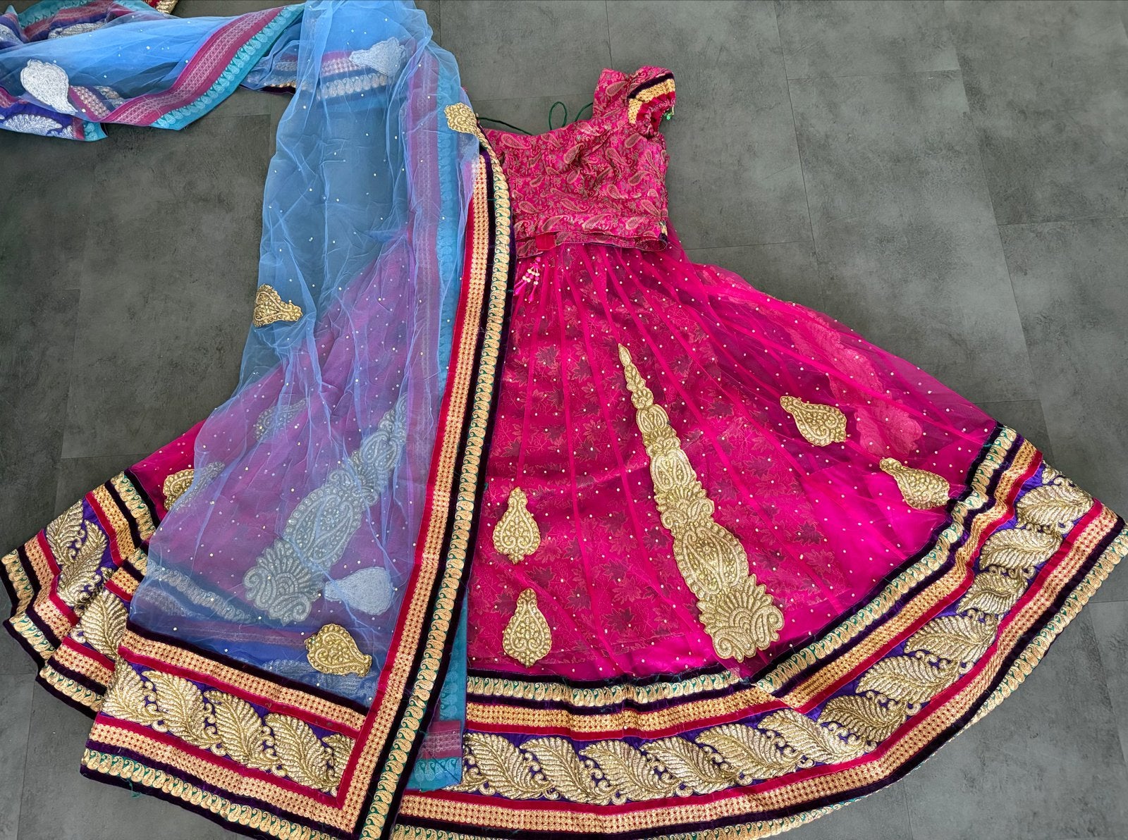 Prachtige Indiase jurk - Lehenga maat 38/40, Kleding | Dames, Gelegenheidskleding, Maat 38/40 (M), Overige typen, Ophalen of Verzenden