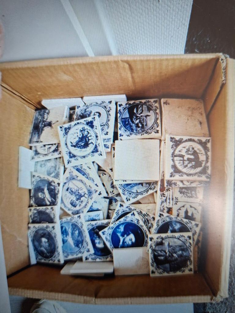 42 kleine oude blauwe tegeltjes 7 cm X 7 cm, Ophalen of Verzenden