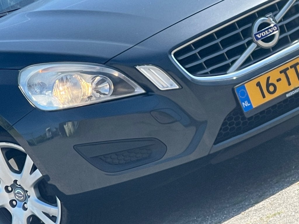 Volvo V60 1.6 T3 Kinetic- Savile Grey Metallic - NAV - Cruis, Auto's, Volvo, Bedrijf, Te koop, V60, ABS, Airbags, Airconditioning