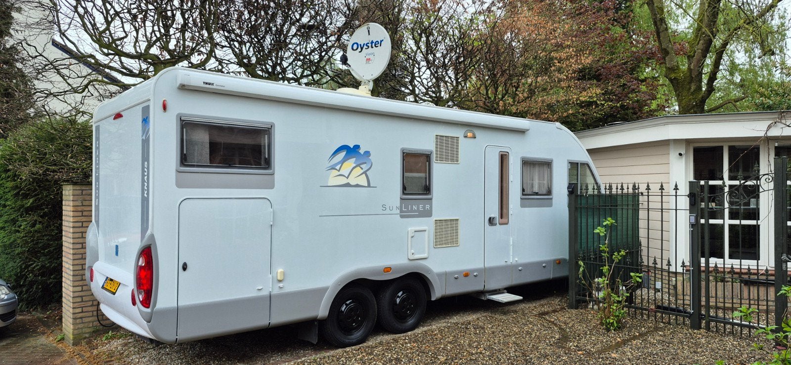 Knaus Sunliner Leg 808 - Ruime en complete integraal camper, Integraal, Standaard zit, Vloeistofverwarming, Boiler