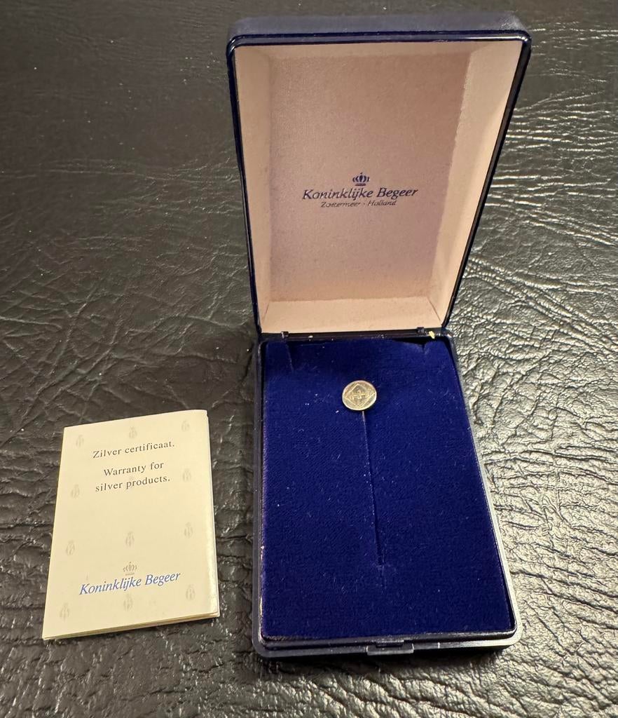 zilveren speld pin holec koninklijke begeer, Verzamelen, Ophalen of Verzenden, Merk, Speldje of Pin