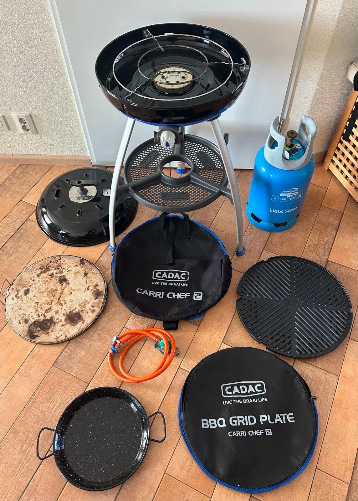 Cadac Carri Chef 2 met pizzasteen en kleine nieuwe paellapan, Ophalen