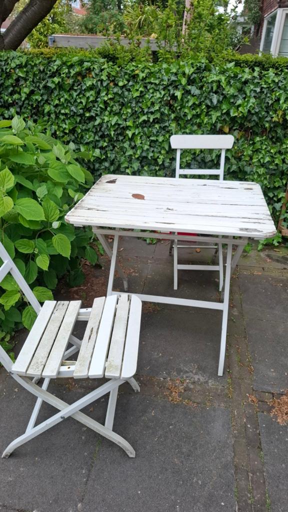 Witte houten tuinset met tafel en twee stoelen, Tuin en Terras, Gebruikt, Tuinset, Hout, Eettafel