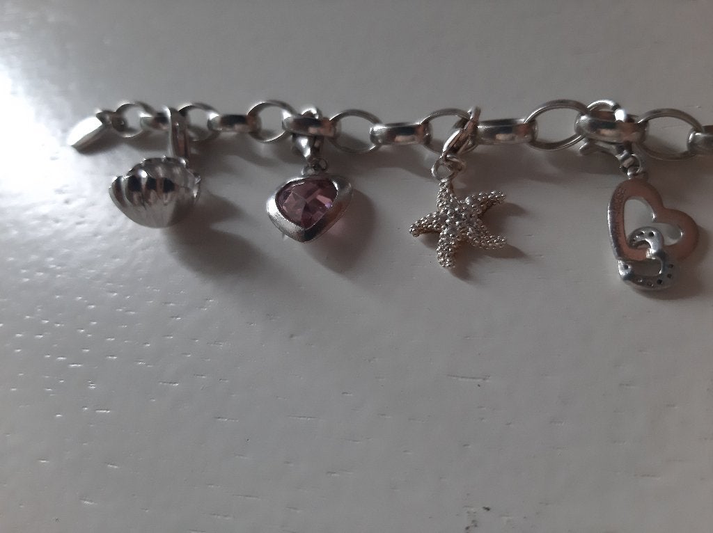 Mooie Esprit armband met veel bedels ., Ophalen of Verzenden, Zo goed als nieuw, Met bedels of kralen, Zilver