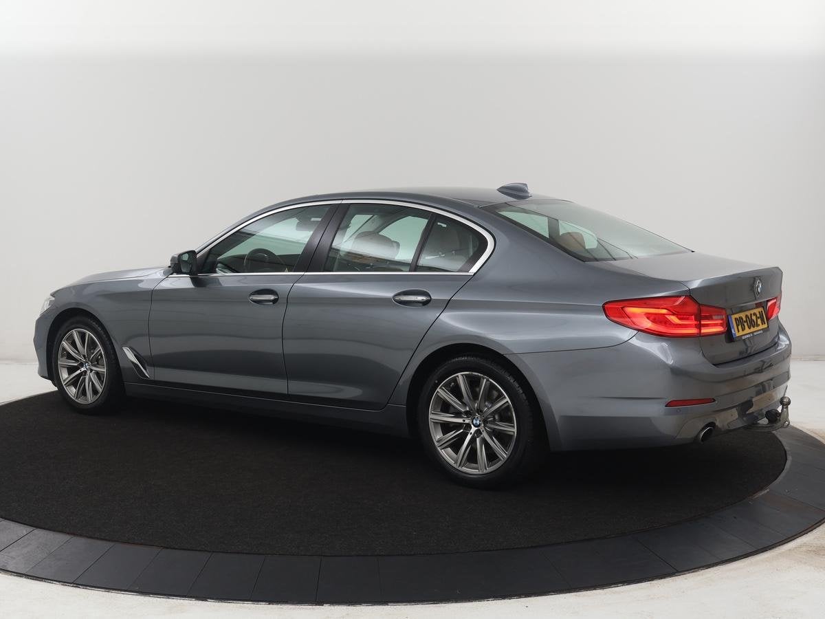 BMW 5-serie 530i High Executive | Leder | Trekhaak | Park as, Auto's, Automaat, 1998 cc, Achterwielaandrijving, Gebruikt