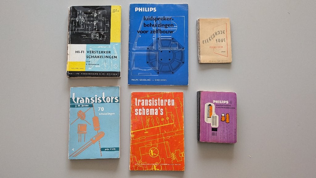 Verzameling vintage elektronicaboekjes (1), Boeken, Verzenden, Gelezen, Overige onderwerpen, Diverse auteurs
