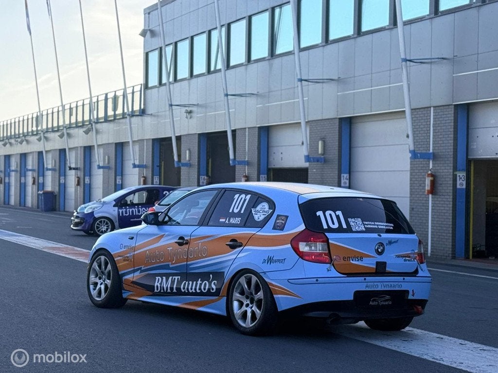 BMW 1-serie 120i MAX LEASE CUP AUTO, Achterwielaandrijving, 4 cilinders, Bruin, Origineel Nederlands