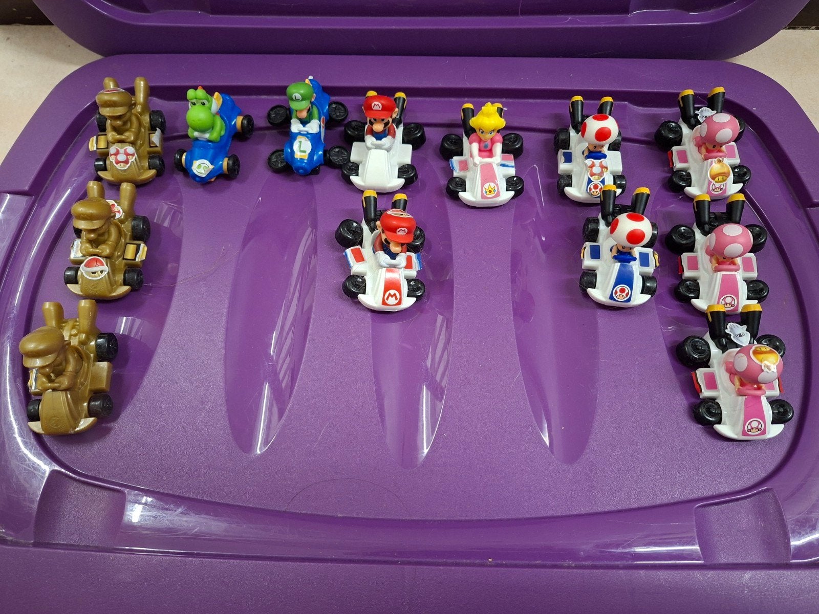 Mario Kart McDonalds Happy Meal auto figuurtjes, Ophalen of Verzenden, Zo goed als nieuw