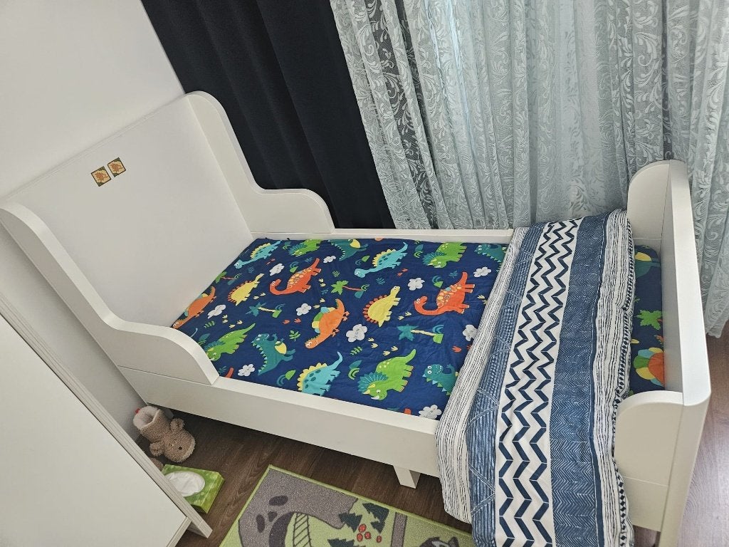 TWF kledingkast en commode + IKEA uittrekbaar bed, Ophalen, Gebruikt, Jongetje of Meisje