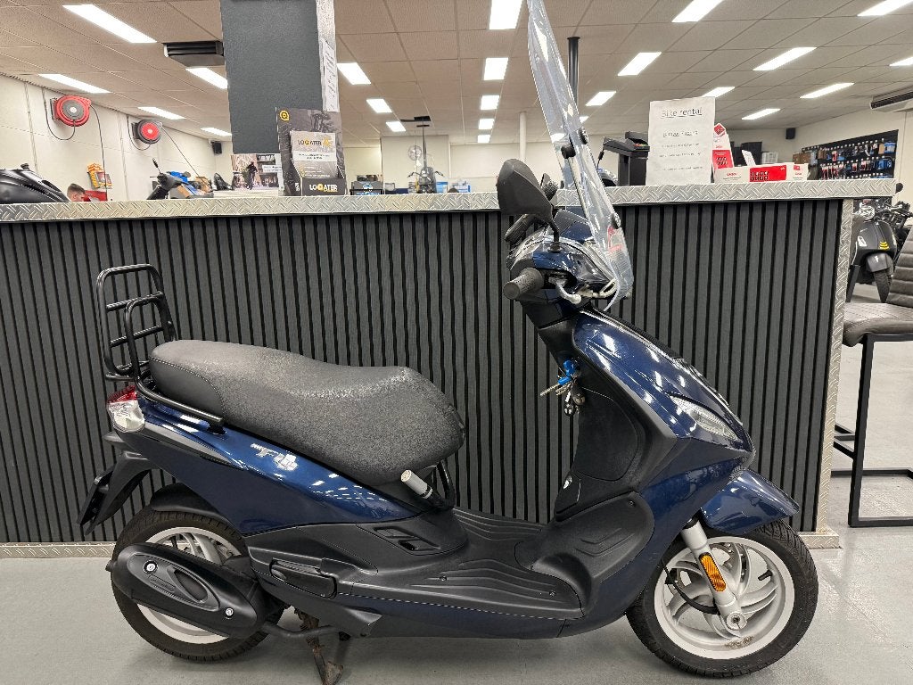 Piaggio New Fly Brom 4T 45KM BJ 2017 Alarm Slot Windscherm, Ophalen, Gebruikt, Maximaal 45 km/u, Fly