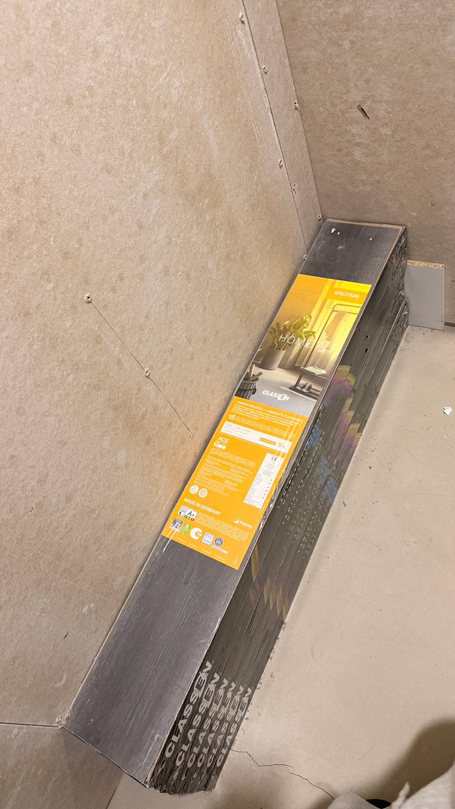Laminaat opgeopend - grijs, Doe-het-zelf en Verbouw, Vloerdelen en Plavuizen, Ophalen, Nieuw, Hout, Laminaat