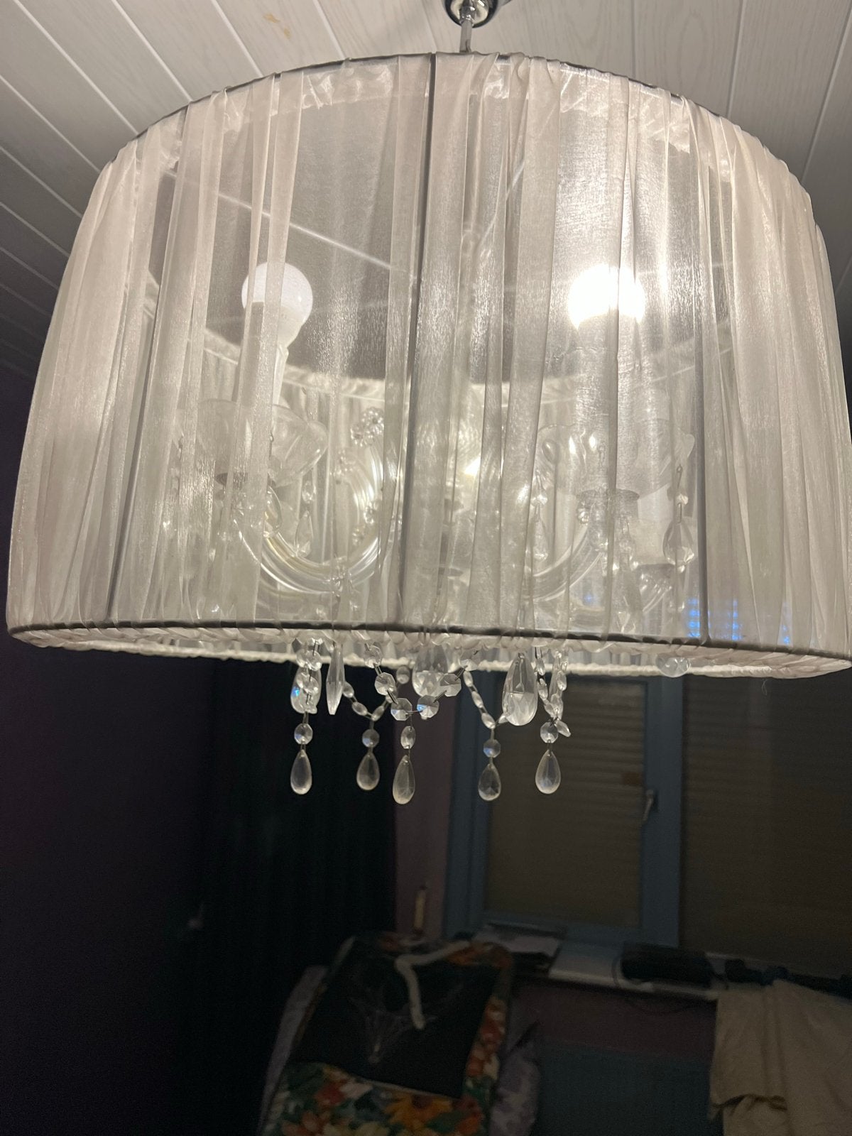 Mooie kroonluchter met stoffen kap voor meisjeskamer, Ophalen of Verzenden, Gebruikt, Glas