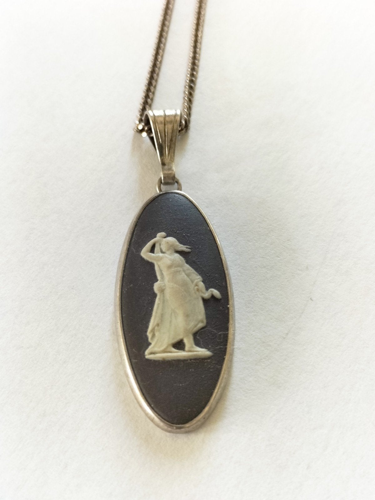 Prachtige Oude Zwarte Jasper Wedgwood Hanger, Verzenden, Zilver, Zilver