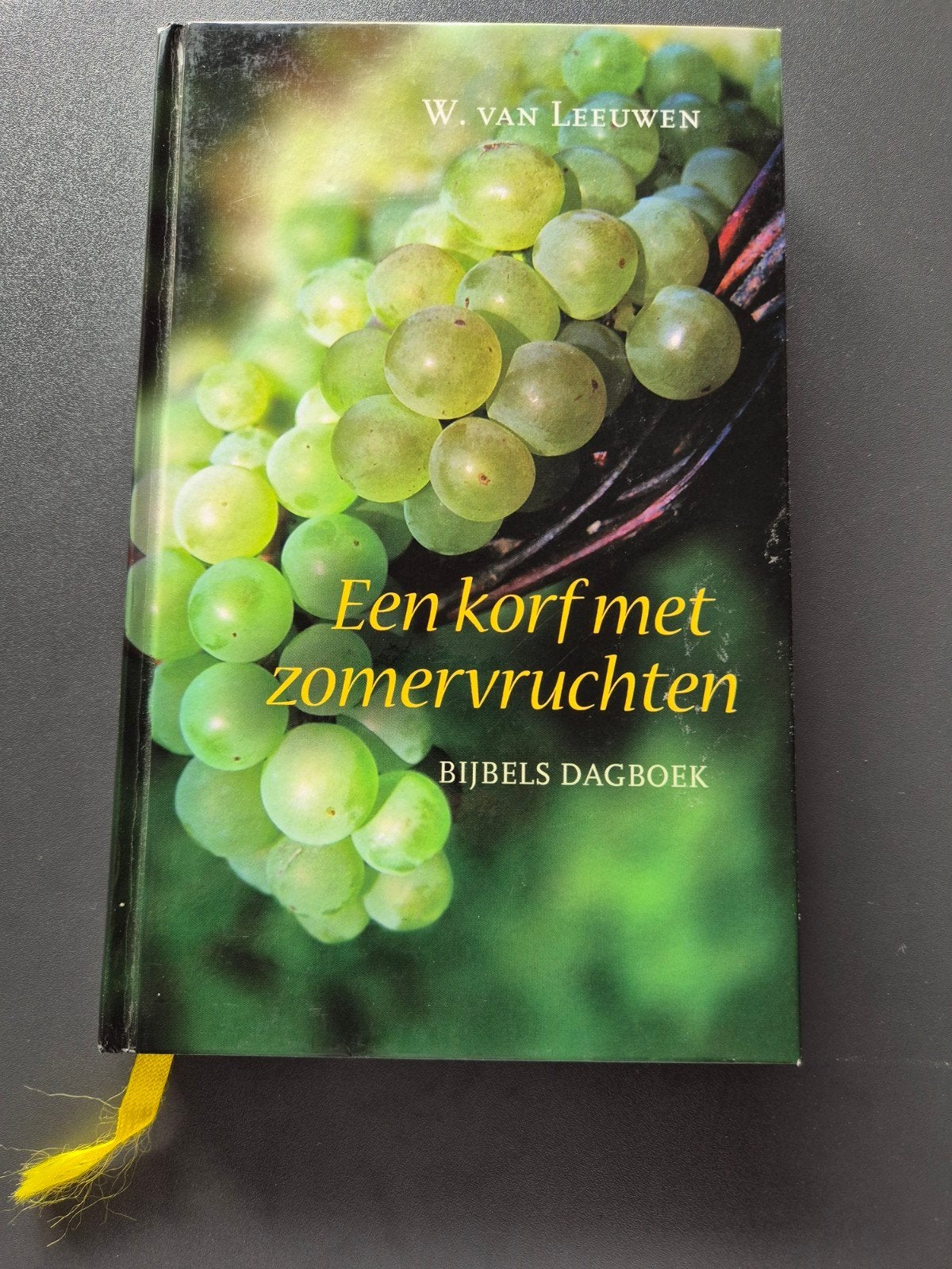Een korf met zomervruchten - Bijbels Dagboek, Ophalen of Verzenden, W. van Leeuwen