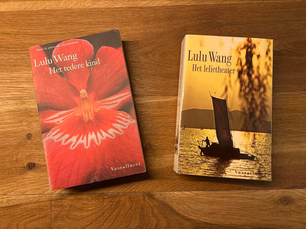 Lulu Wang Boeken: Het lelietheater & Het tedere kind, Ophalen of Verzenden, Gelezen, Nederland