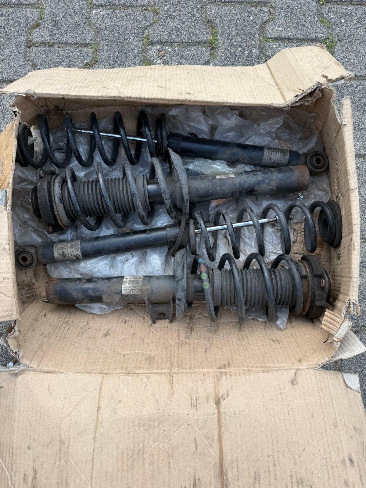 Nette schroefset Sachs Golf 5, Auto-onderdelen, Ophanging en Onderstel, Ophalen