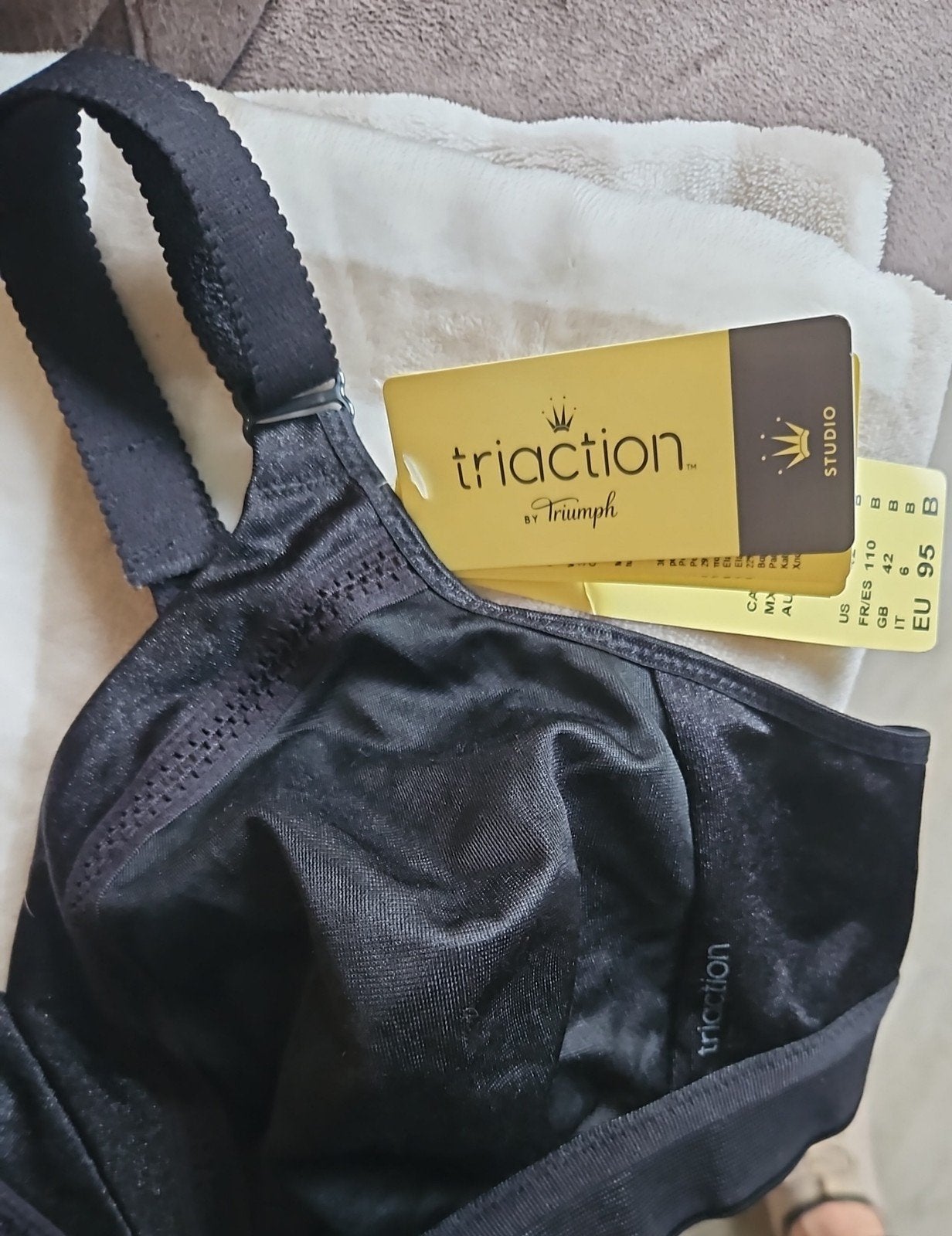 Nieuw met kaartje Triumph Triaction Studio Sport BH 95B, Ophalen of Verzenden, Zwart, BH
