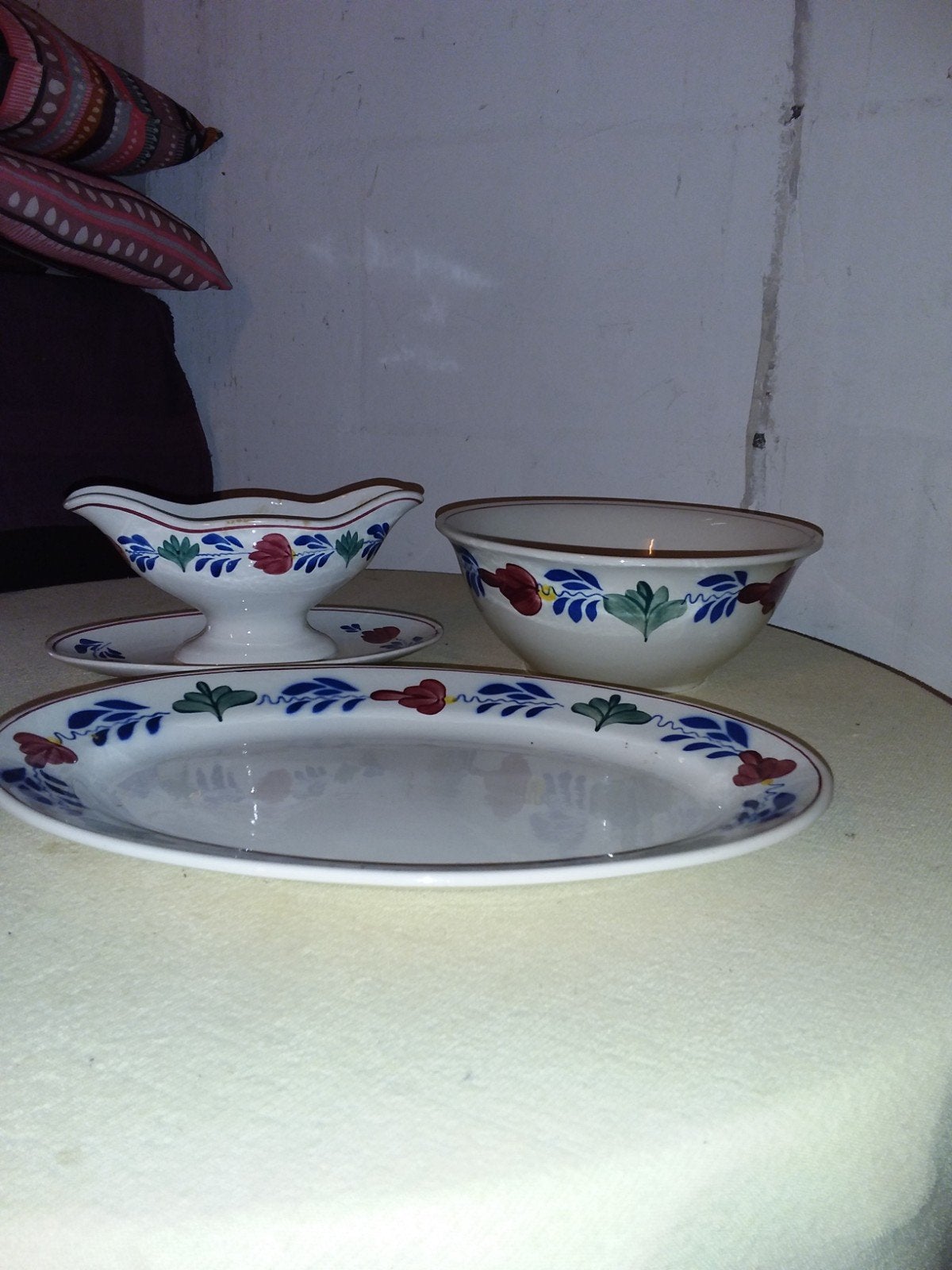 Boerenbont servies: schaal, sauskom en ovale schaal, Gebruikt, Overige merken, Landelijk/Boerenbont, Ophalen of Verzenden