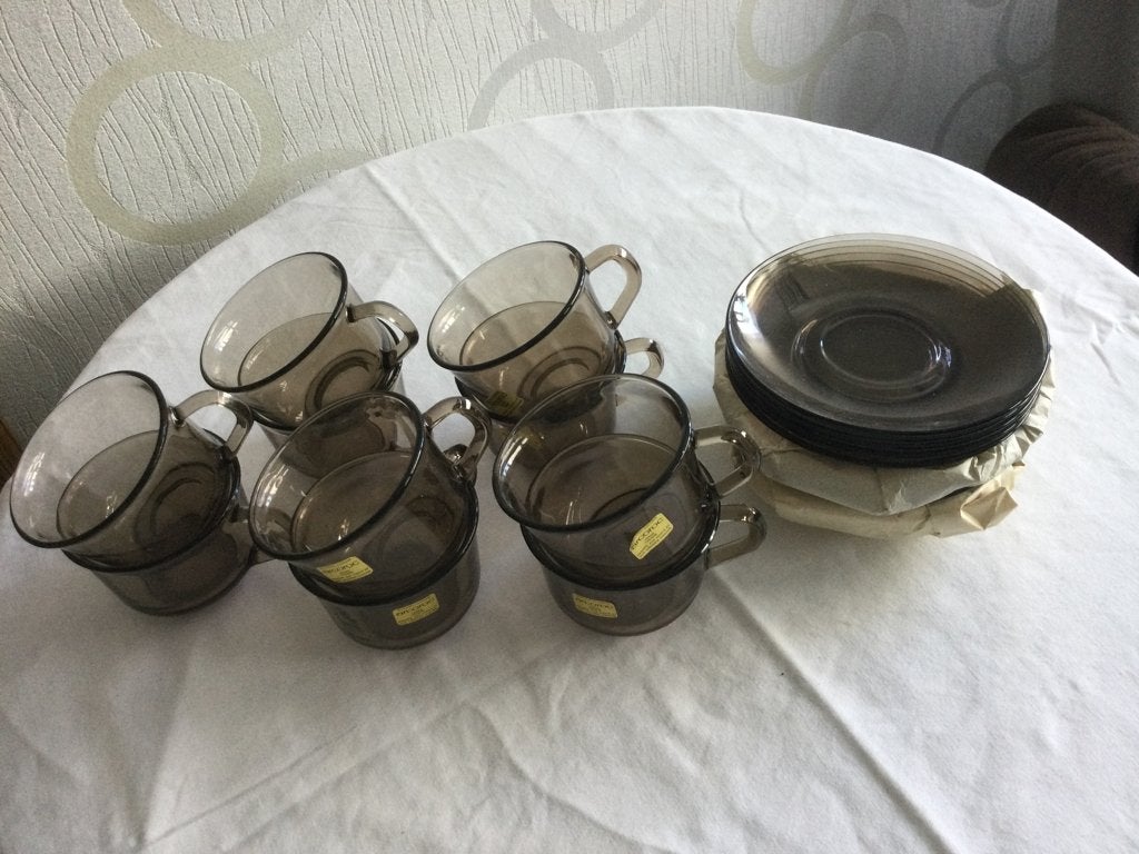 Vintage servies arcoroc, Huis en Inrichting, Keuken | Servies, Ophalen, Overige merken, Vintage, Kop(pen) en/of Schotel(s)