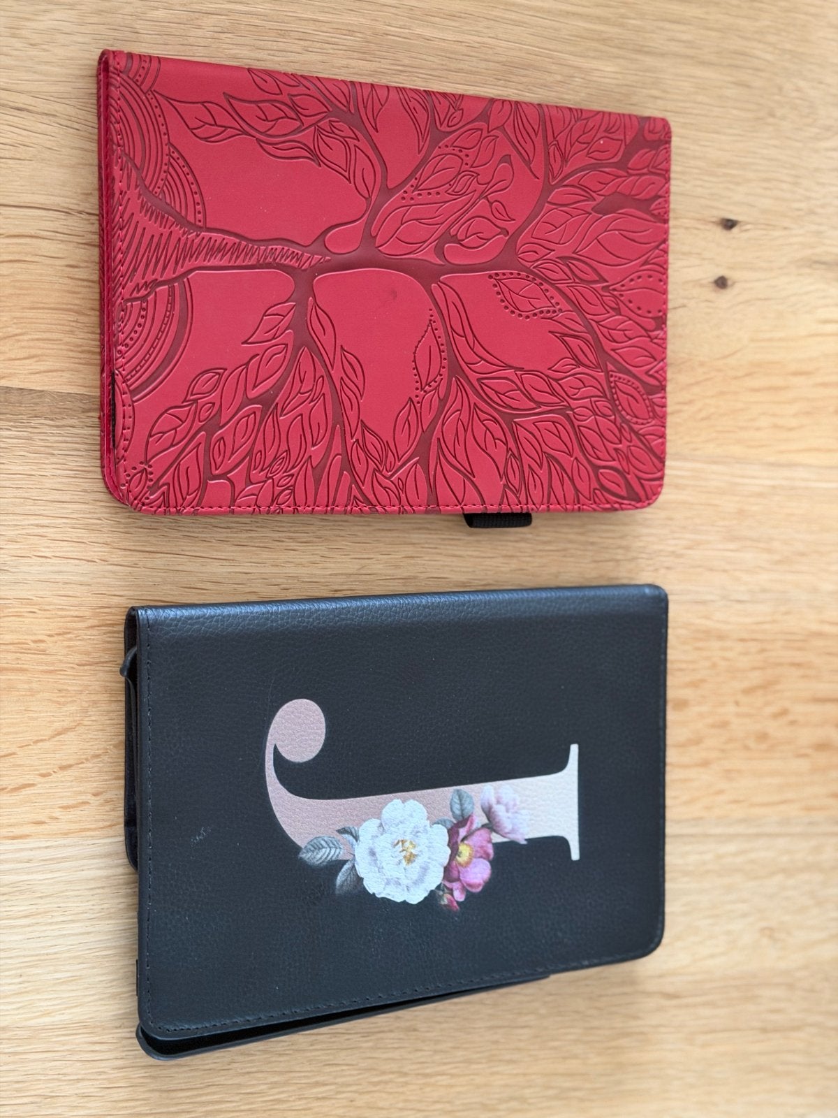 Foto 2 van 2 Nieuwe iPad Mini hoesjes - Nooit gebruikt