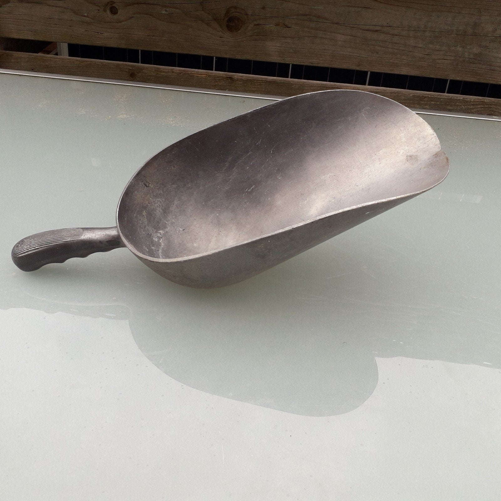 Aluminium graanschep voor meel, voer of grutterschep, Ophalen