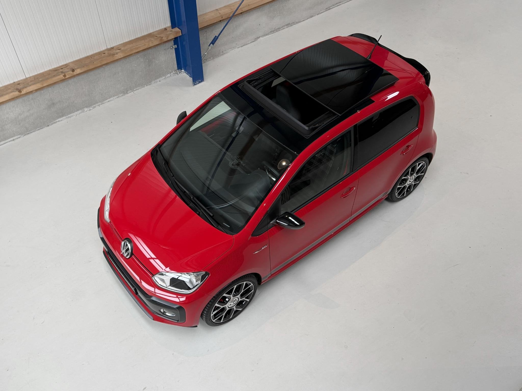 Volkswagen Up! 1.0 TSI GTI - 1 EIGENAAR - PANORAMADAK - STOE, Auto's, Volkswagen, 970 kg, Stof, Gebruikt, 4 stoelen