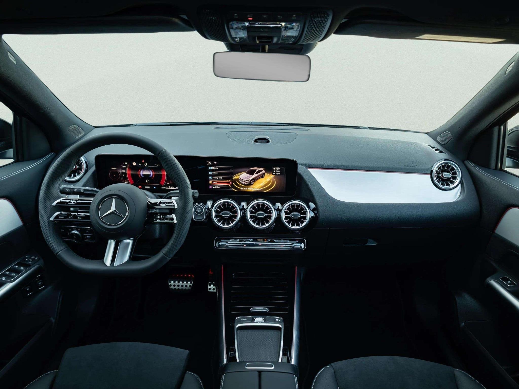 Mercedes-Benz GLA 250 e 140 Years Edition Panorama dak | Tre, Auto's, Dealer onderhouden, Lane Keeping Assist, 4 cilinders, 16 kWh