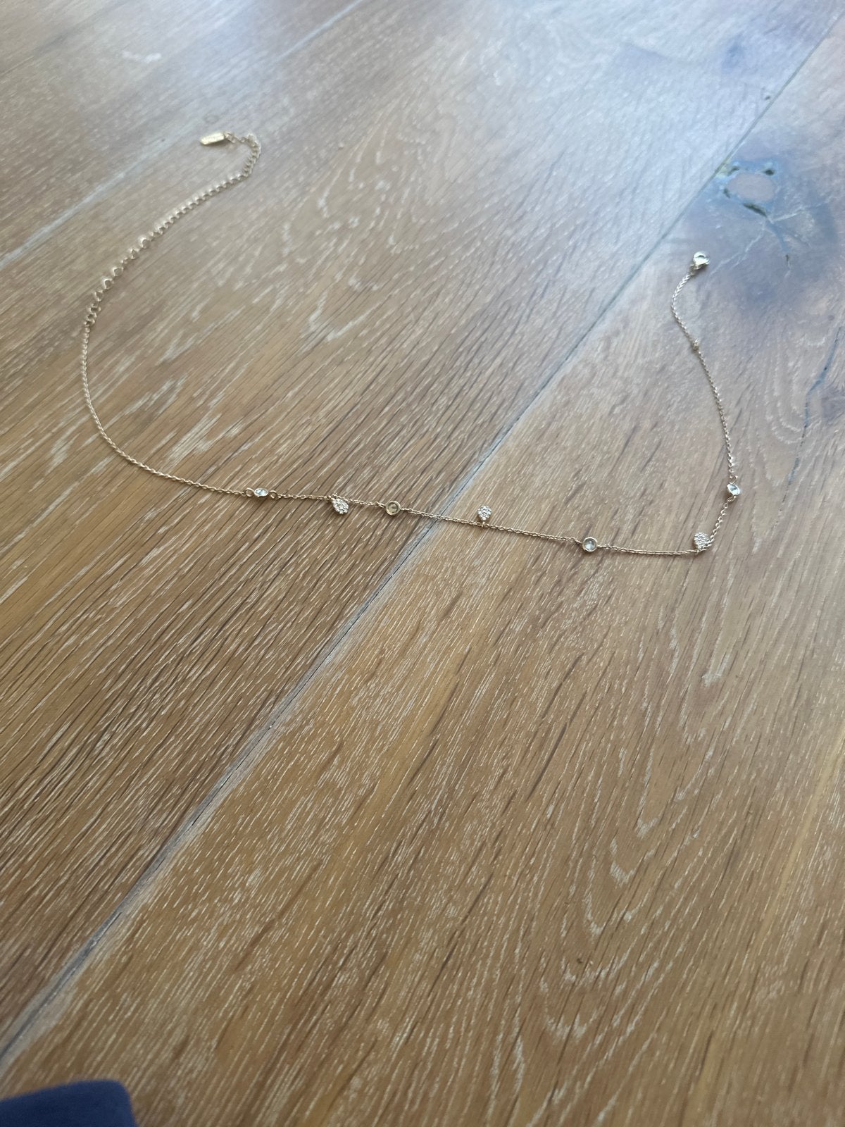 Gouden ketting met kristallen, Sieraden, Tassen en Uiterlijk, Kettingen, Met kristal, Overige materialen, Ophalen of Verzenden