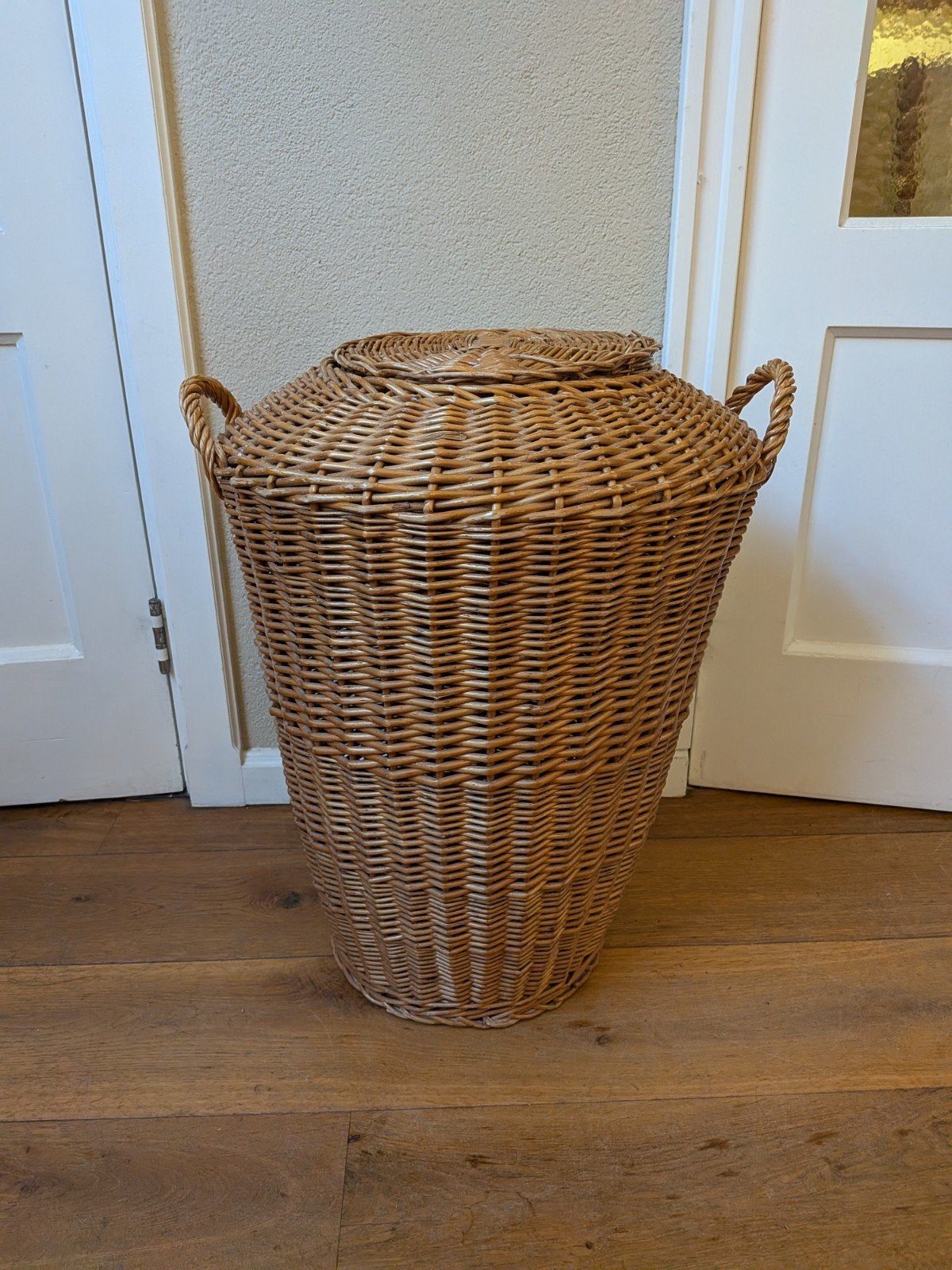 Vintage Rieten Wasmand met Deksel 60cmx51cm
Mooie, stevige h, Huis en Inrichting, Ophalen, Zo goed als nieuw, Riet