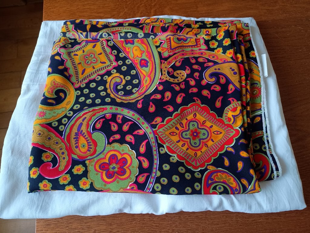 Grote lap stof, Hobby en Vrije tijd, Stoffen en Lappen, Meerkleurig, 120 cm of meer, Ophalen of Verzenden, Polyester