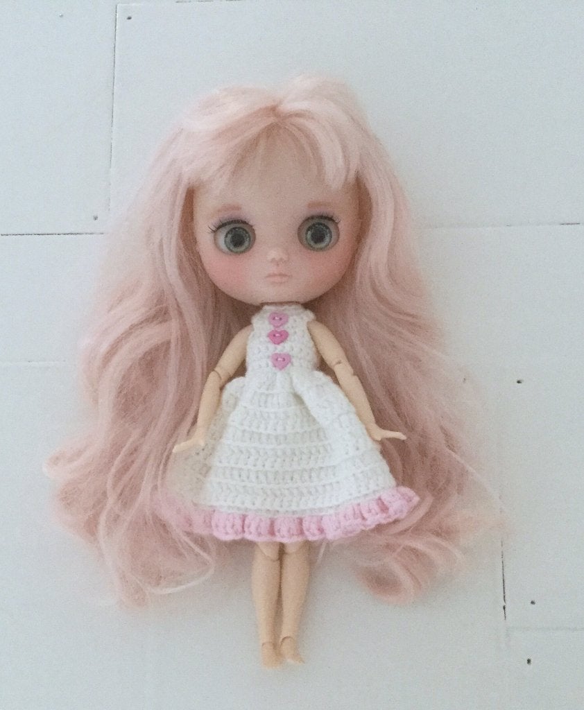 OOAK custom TBL Middie Blythe doll pop roze haar als nieuw, Ophalen of Verzenden, Zo goed als nieuw, Pop