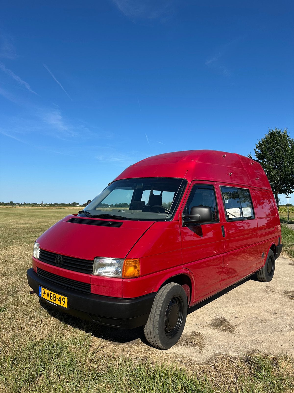 Volkswagen T4 California 1992 Rood, Caravans en Kamperen, Buscamper of Camperbus, Volkswagen, Particulier, 4 tot 5 meter