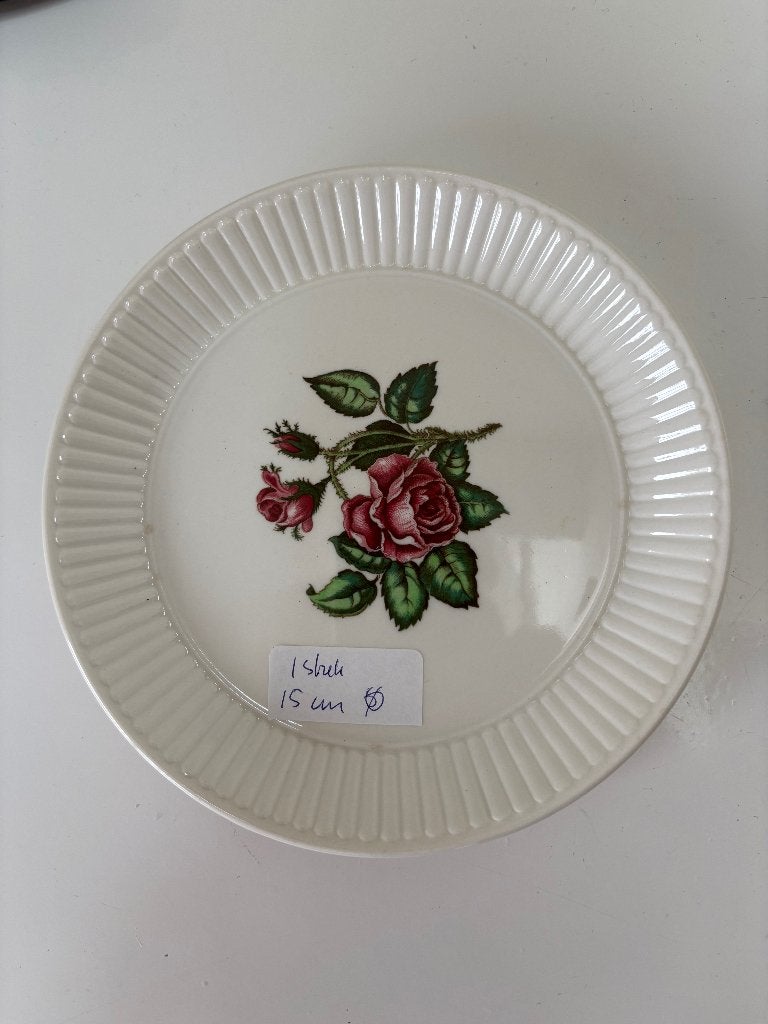 ONDERDELEN WEDGEWOOD SERVIES VAN ALLES WAT KIES UIT EN BIEDT, Huis en Inrichting, Keuken | Servies, Overige typen, Ophalen of Verzenden
