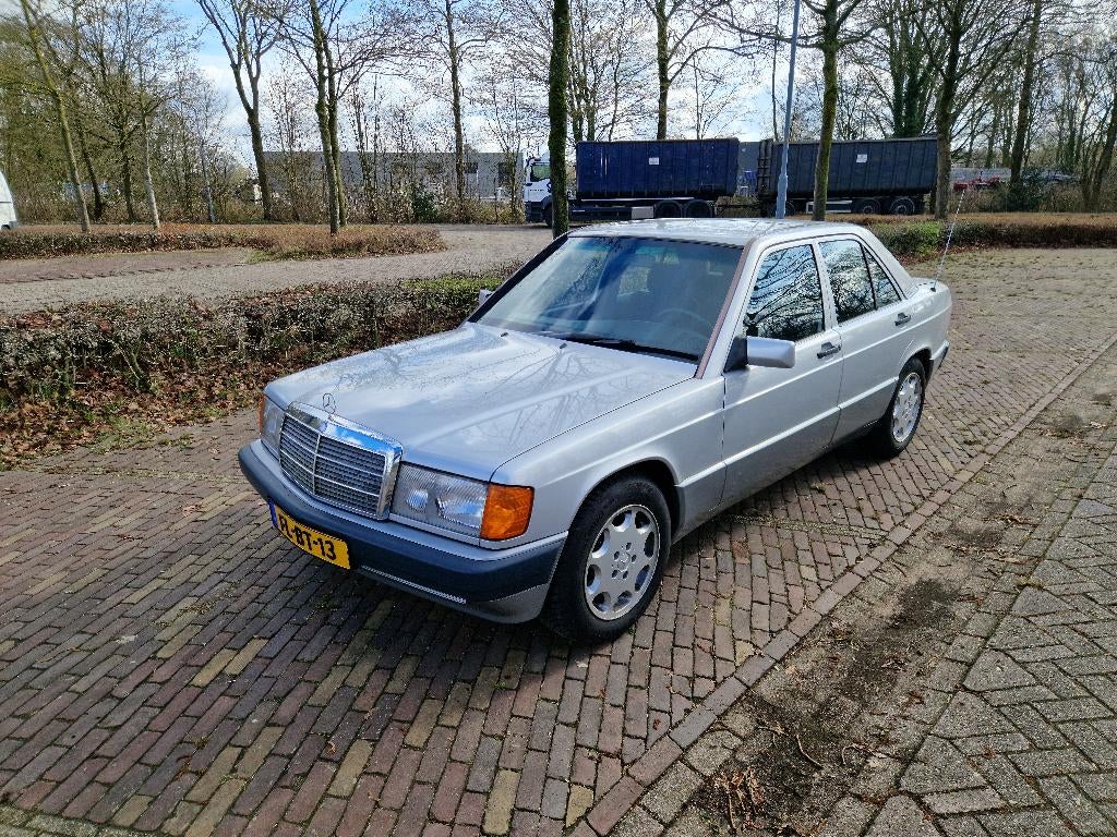 Mercedes-Benz 190E 2.0 E U9 1992 Grijs, Auto's, Mercedes-Benz, 1190 kg, 4 cilinders, Bluetooth, 595 kg