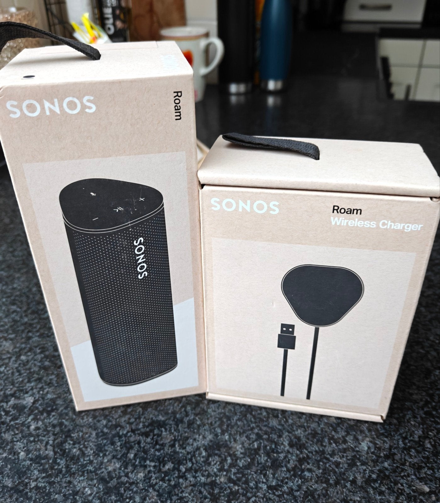 Sonos Roam inclusief draadloze oplader (origineel)!, Audio, Tv en Foto, Bluetooth, Overige typen, Ophalen of Verzenden, Zo goed als nieuw