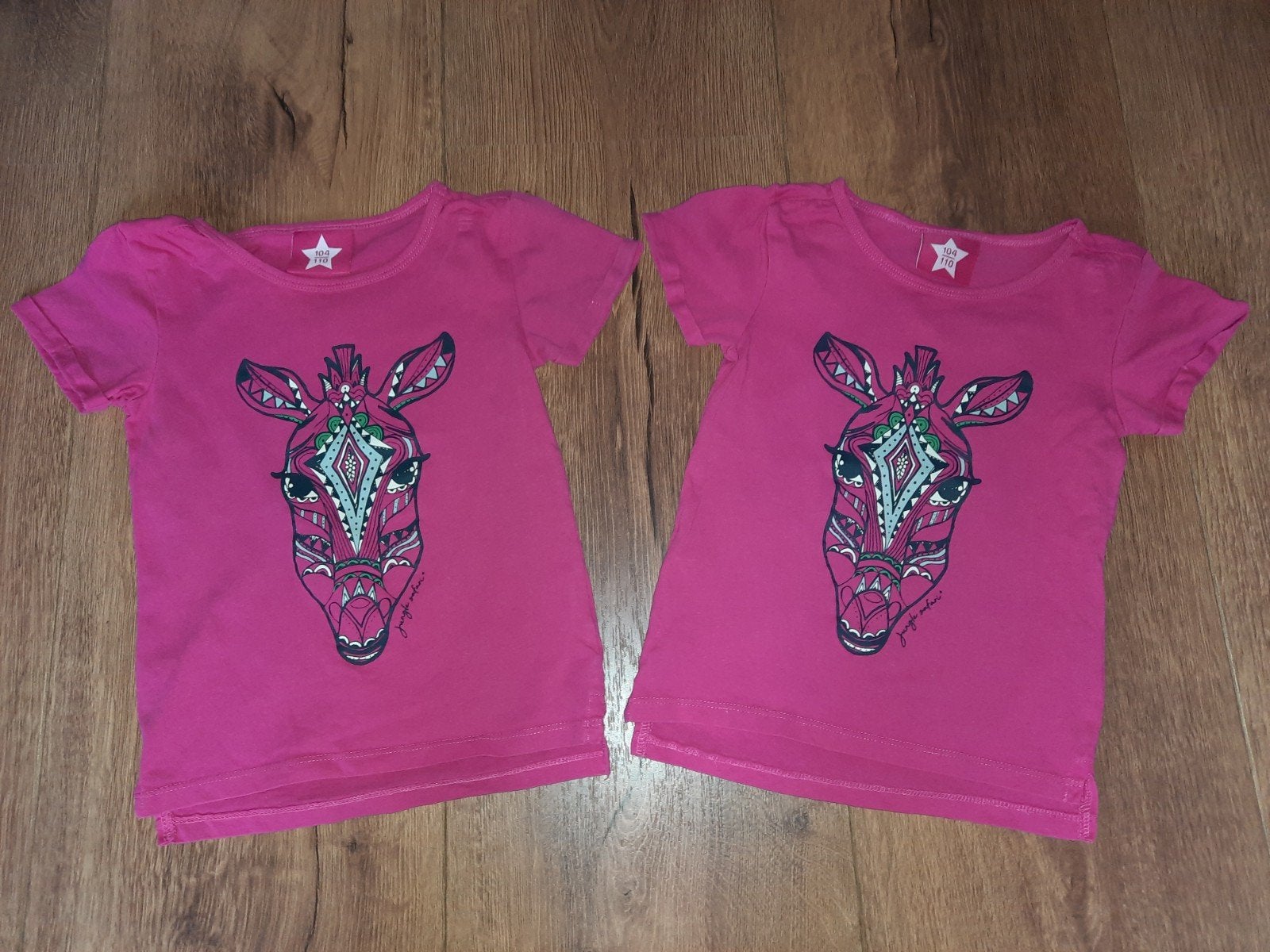 Tweeling meisjes shirts maat 104/110
In bijna Nieuwstaat., Kinderen en Baby's, Tweelingen en Meerlingen, Ophalen of Verzenden