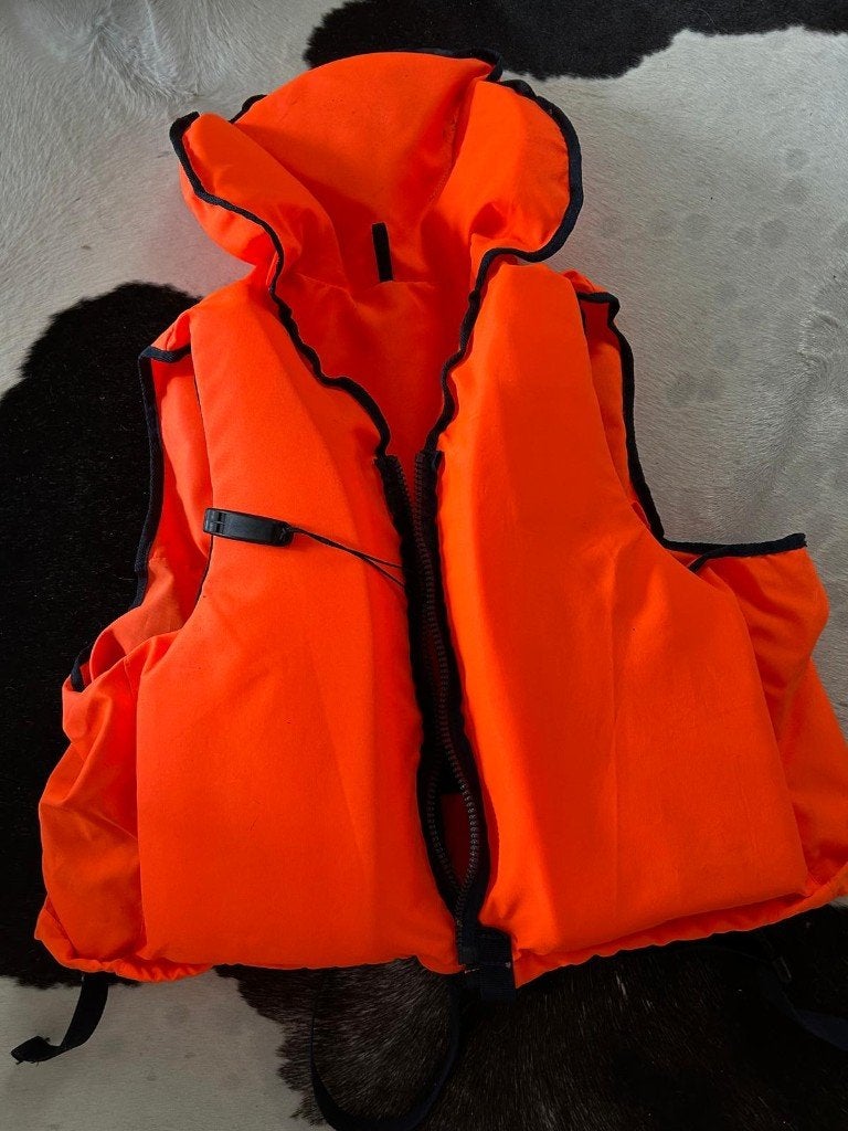 REDDINGSVEST €10,=  kg: 70-90 / mt: 110-120 cm, Ophalen, Zo goed als nieuw, Dame of Heer, Reddingsvest of Zwemvest