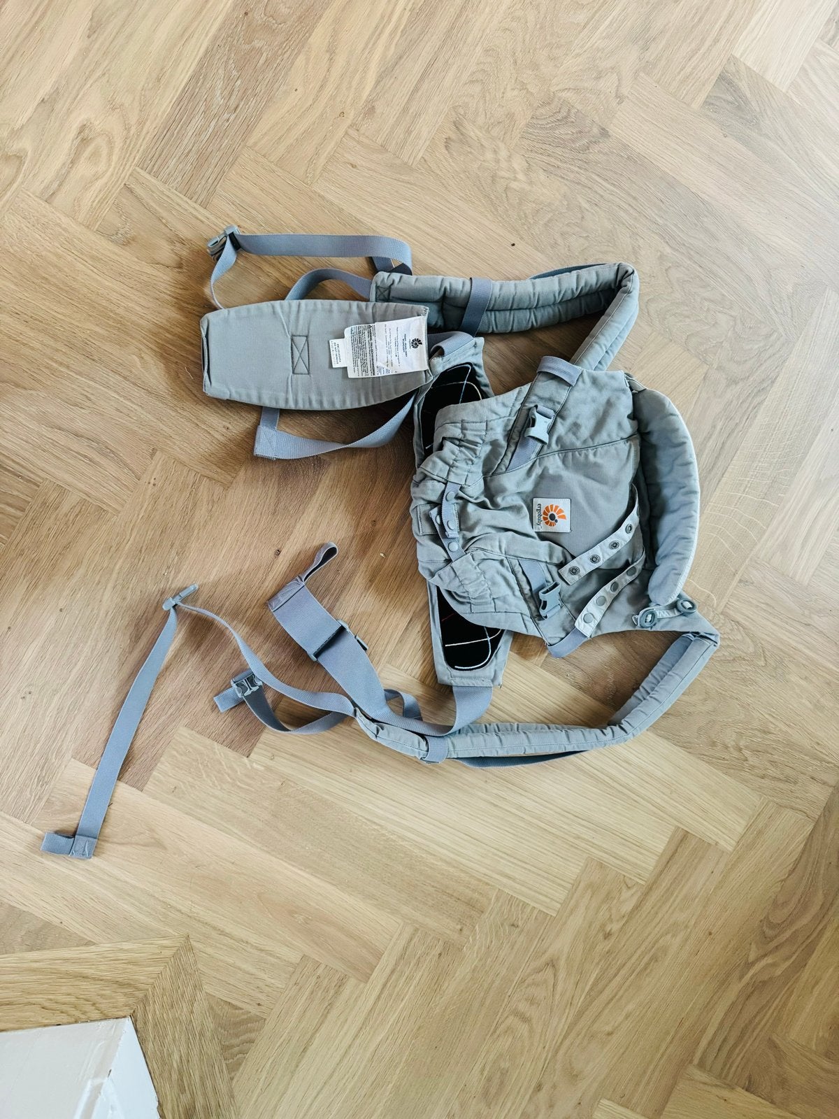 Ergobaby Adapt draagzak - Grijs, Kinderen en Baby's, Babydragers en Draagdoeken, Gebruikt, Buik, Rug of Zij, Draagzak, Ophalen