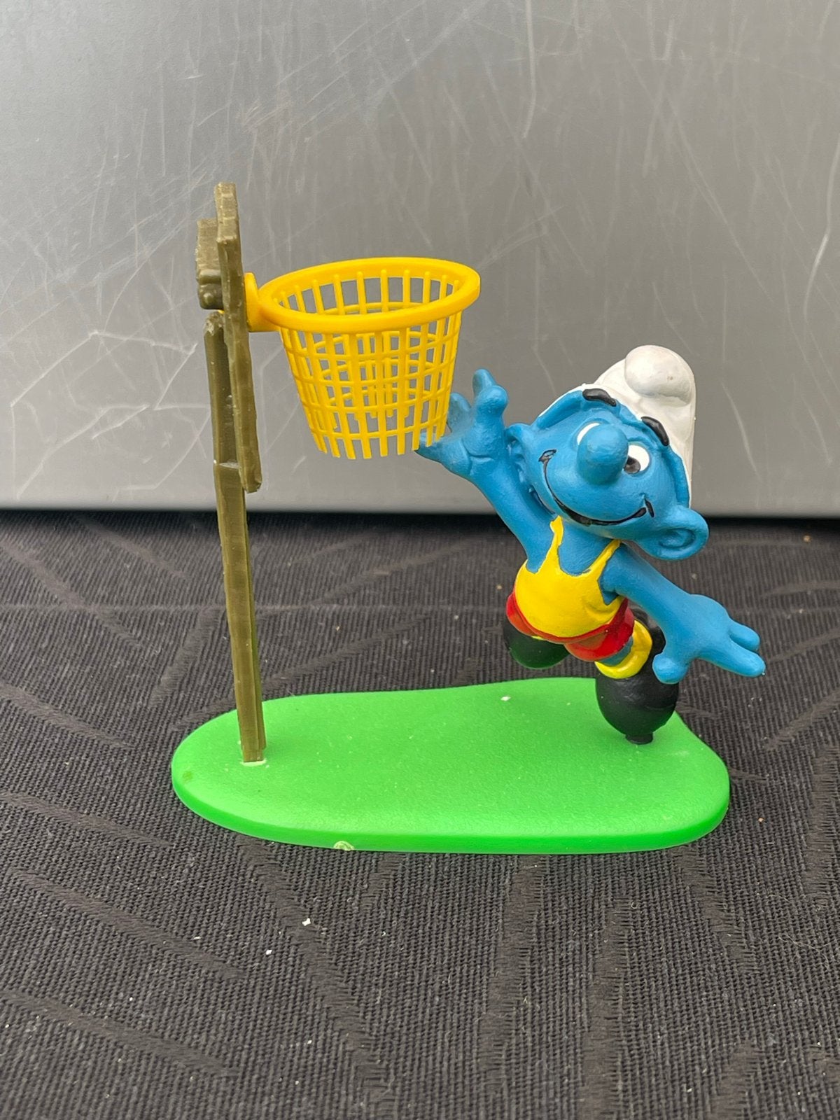 Smurf basketballer figuurtje, Ophalen of Verzenden, Gebruikt, Overige Smurfen, Poppetje, Figuurtje of Knuffel