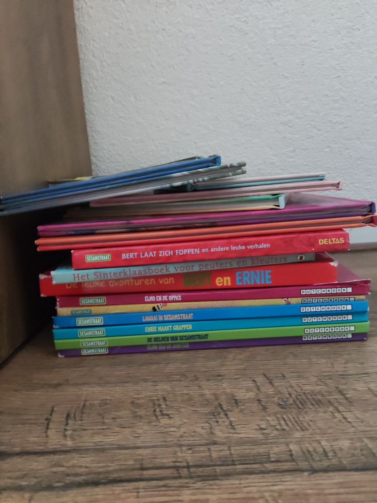 Stapel kinderboeken, waaronder Sesamstraat en Sinterklaas, Ophalen, Gelezen, 2 tot 3 jaar