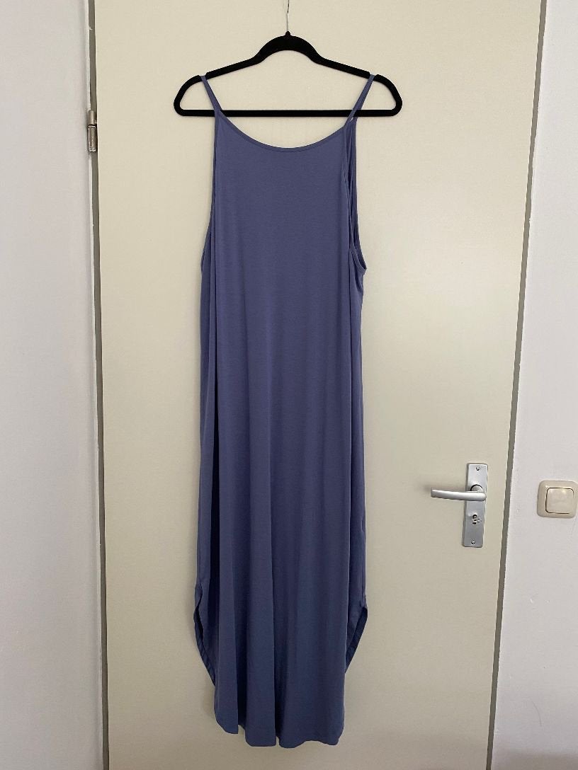 Slipdress/jurk L 40/42 lavendel blauw tricot, Kleding | Dames, Jurken, Blauw, Maat 42/44 (L), Ophalen of Verzenden, Zo goed als nieuw