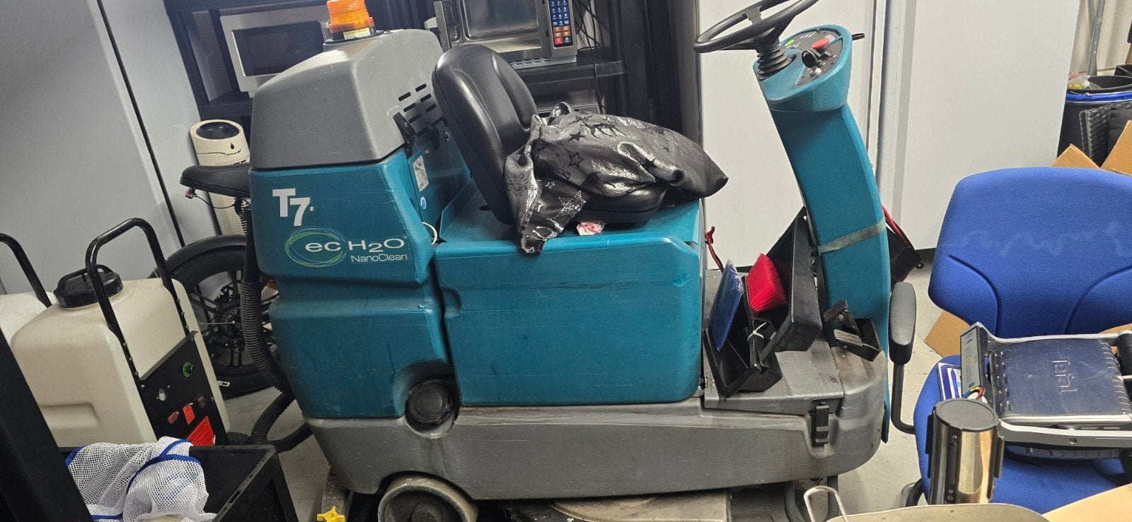 Tennant T7 Schrobzuigmachine - ec-H2O NanoClean, Ophalen of Verzenden
