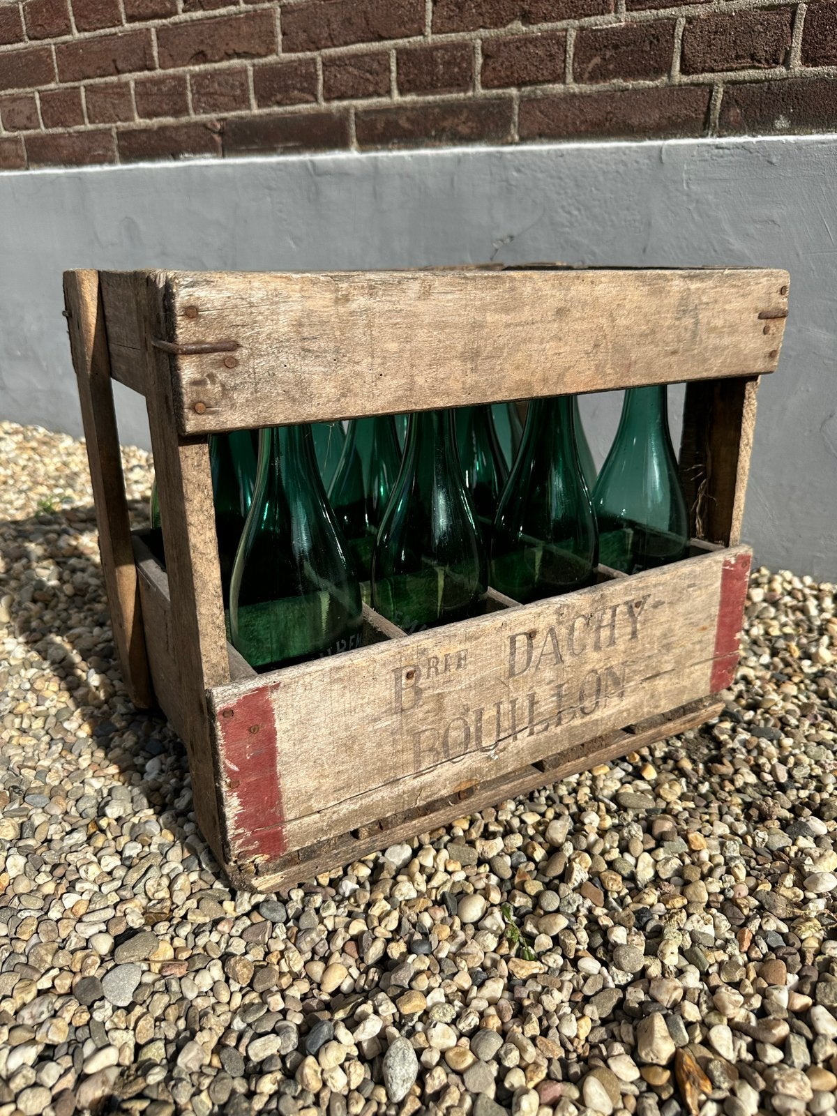 vintage houten krat met 12 groene beugelflessen, Antiek en Kunst, Ophalen