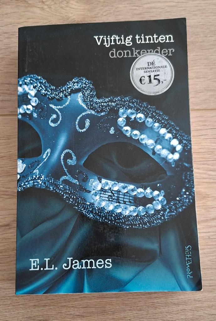 E.L. James - Vijftig tinten donkerder, Boeken, Ophalen of Verzenden, Gelezen