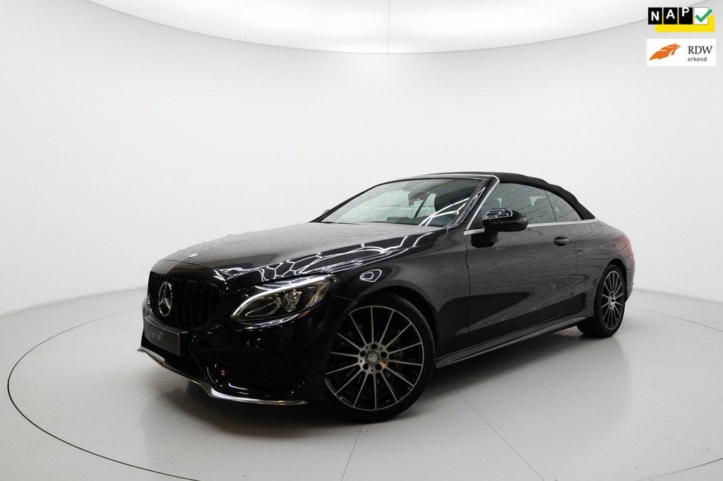 Mercedes-Benz C-klasse Cabrio 180 AMG CAMERA SFEER KEYLESS, Auto's, Automaat, Cabriolet, 4 stoelen, Zwart